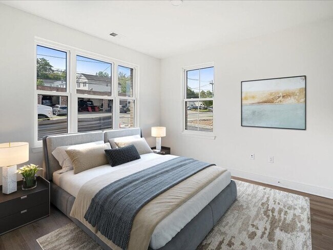 Photo - Madison Mall on Main Luxury Apartments