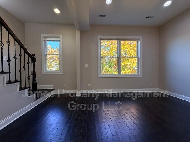 Photo - 2511 W Cortland St