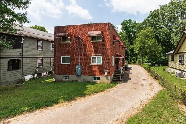 Building Photo - 5425 Stewart Ave Rental