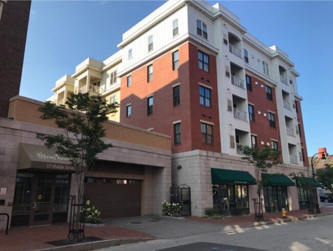 Building Photo - 2BR/2BA Condo Available October 1st!! - Great Downtown Location!! Unit 210
