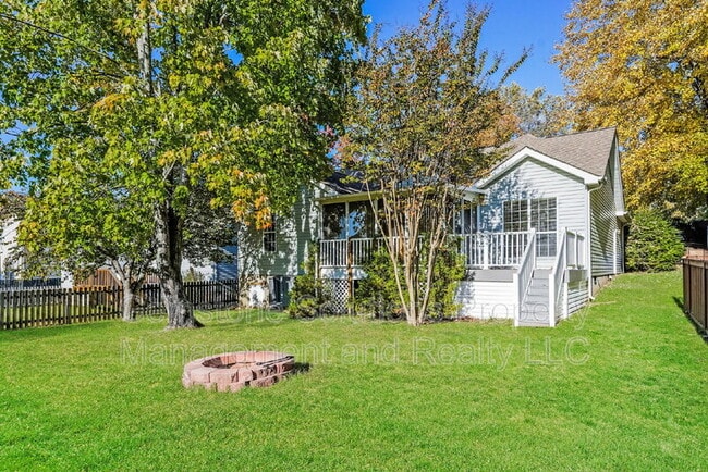 Photo - 306 Crooked Oak Ct