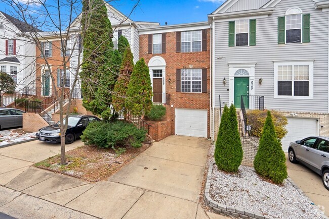 Building Photo - 3 Bed 2.5 Bath - Silver Spring Townhouse -...