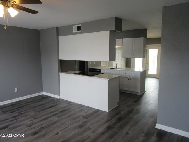 Photo - 134 Parker Village Cir