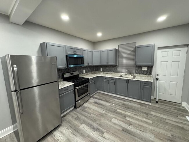 Photo - 2818 W Mulberry St