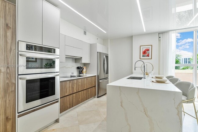 Photo - 17555 Atlantic Blvd Unit 508