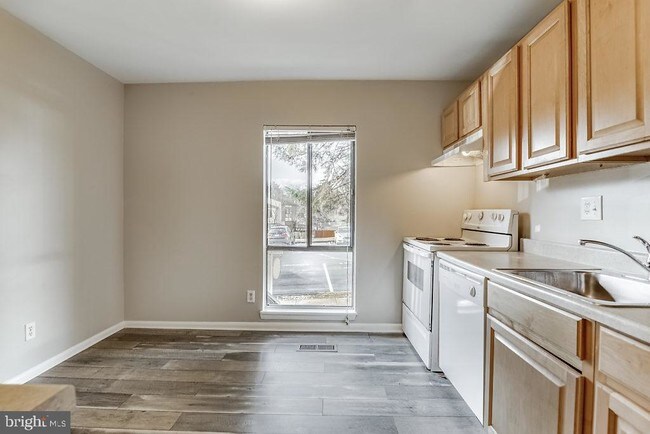 Photo - 7301 Larrup Ct