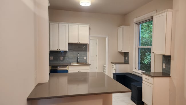 Photo - 324 Fairfield Ave Unit 1