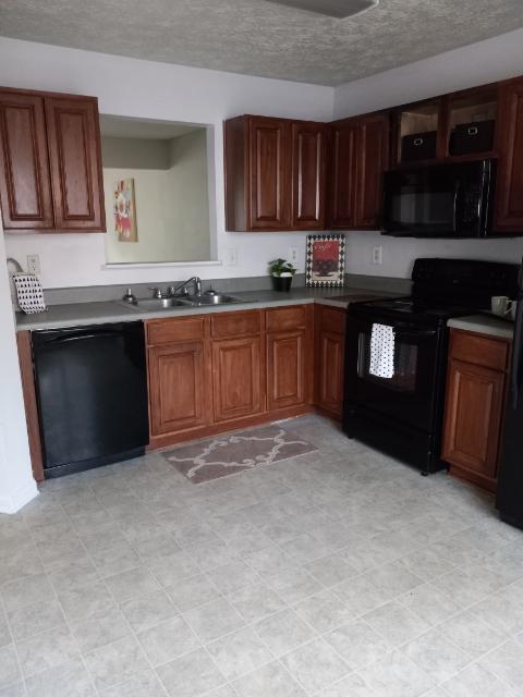 8393 Carlington Ln