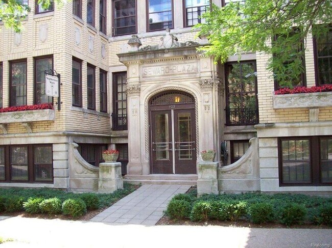 Photo - 127 Seward Ave Condo
