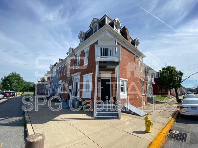 Building Photo - 201 N Broad St Unit 1