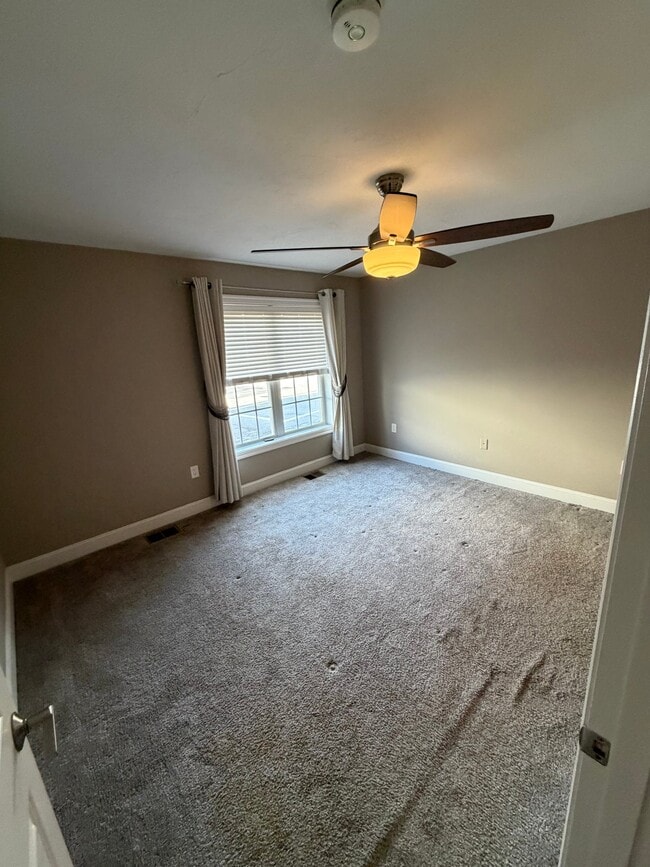 19 N Main St Unit 1A