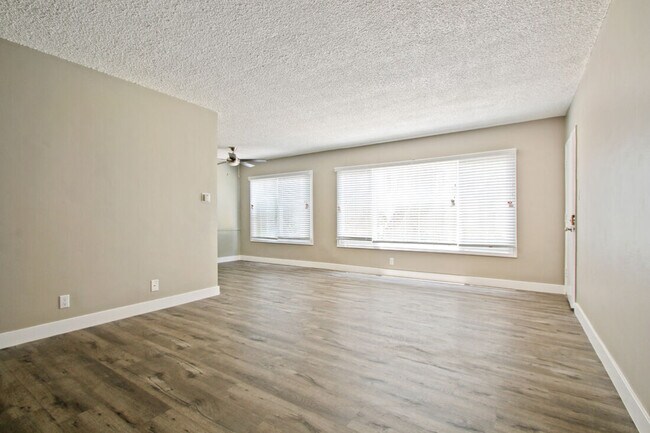 Photo - 4046-4052 Coco Avenue