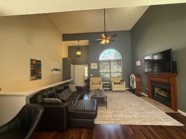 Photo - 669 Granwood Blvd