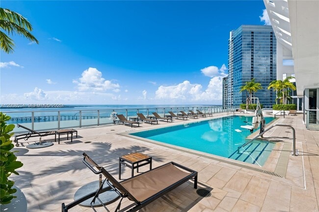 Photo - 1300 Brickell Bay Dr Unit 807