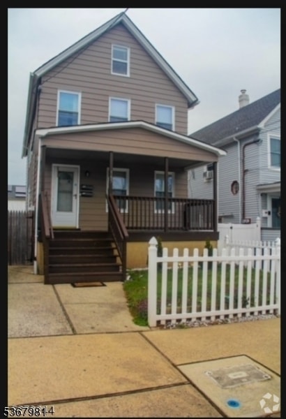 Building Photo - 165 Emerson St Rental