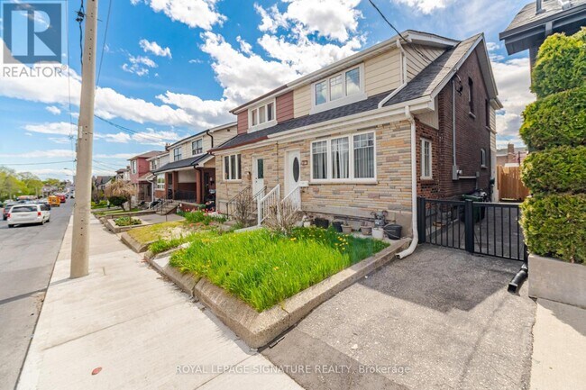 Photo - 2000 Dufferin St