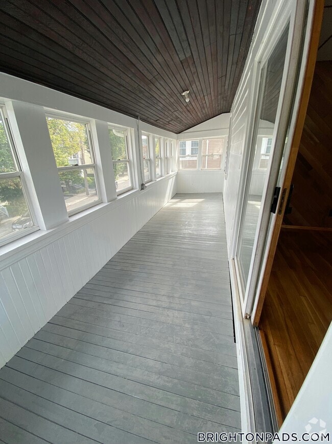 Building Photo - 7 Elmira St Rental