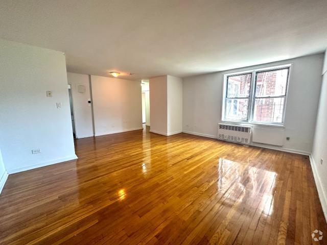 Building Photo - 1 bedroom in Flushing NY 11355 Unit 511 Rental