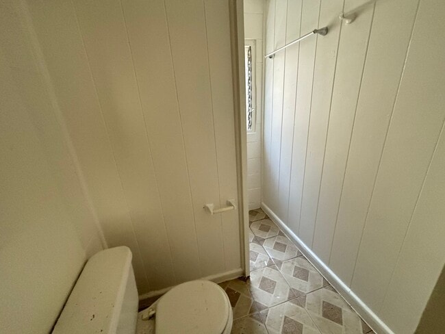 Photo - 1608 Cottage Walk Unit B