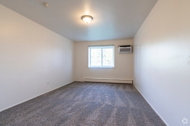 2BR, 1BA - 915SF - Upgrade - Bedroom 2