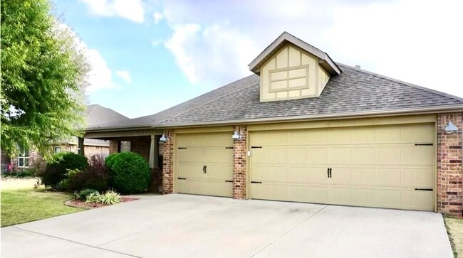 Photo - 4301 SW Slate Ln House