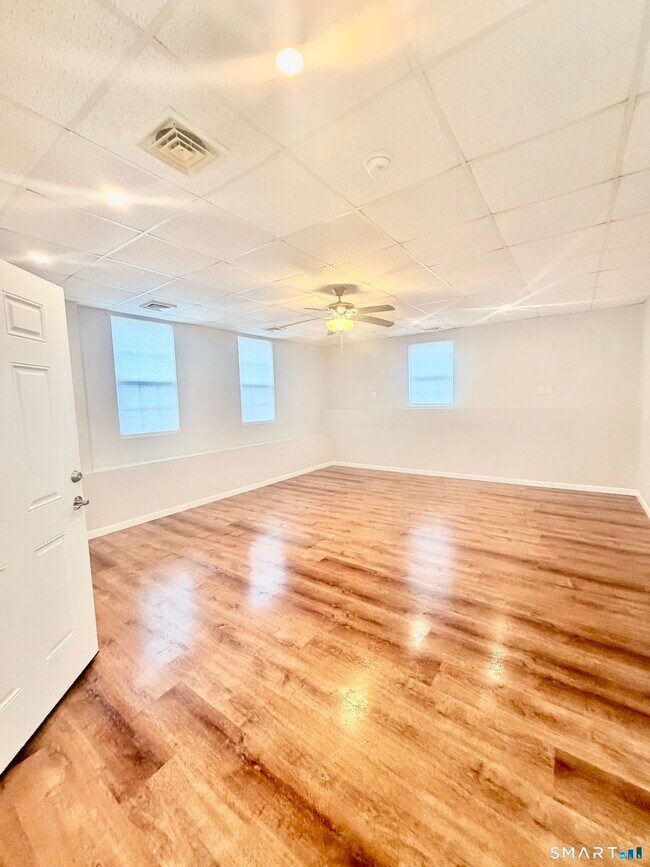 53 Moulthrop St