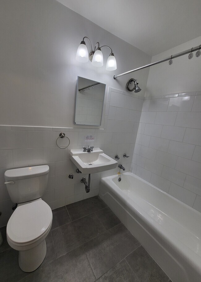 Bathroom - 620 Baychester Ave Unit 1-21