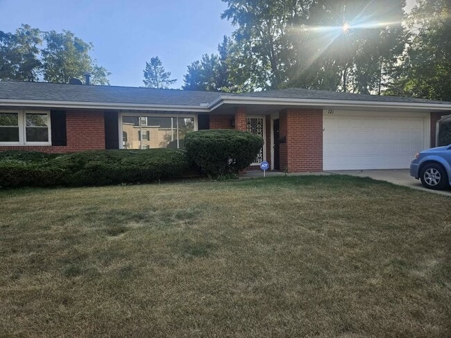 Photo - 121 S Regency Dr