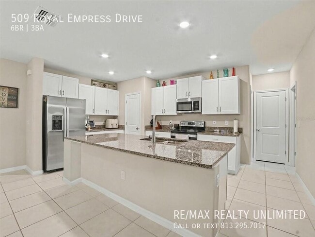 Photo - 509 Royal Empress Dr