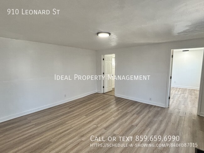 Photo - 910 Leonard St