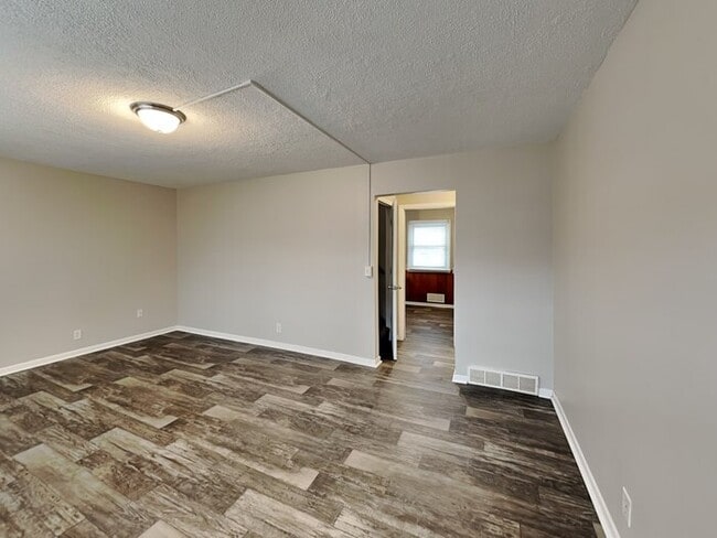 Photo - 1103 44th Ave NE