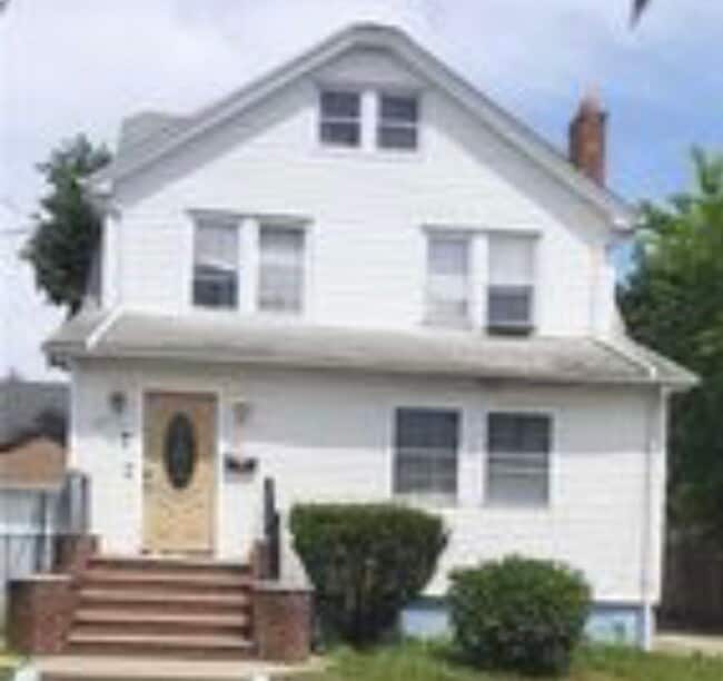 Building Photo - 10511 193rd St Unit Drk