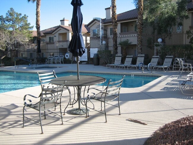 Photo - Condo on 2nd floor - Move-in Ready - 3 bed... Unit 2011
