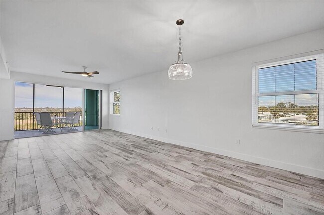 9203 Griggs Rd Unit 204