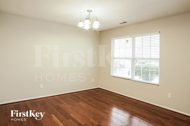 Photo - 500 Martha Ct