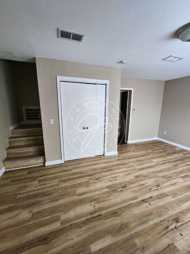 Photo - Updated 4-Bedroom Home with 1.5 Baths – Minutes from Oregon