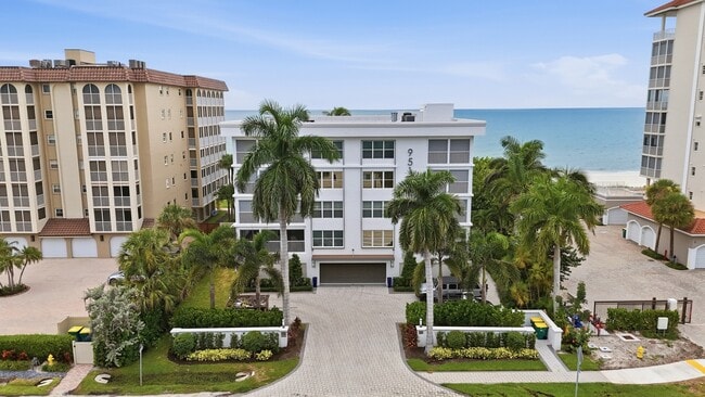 9517 Gulf Shore Dr