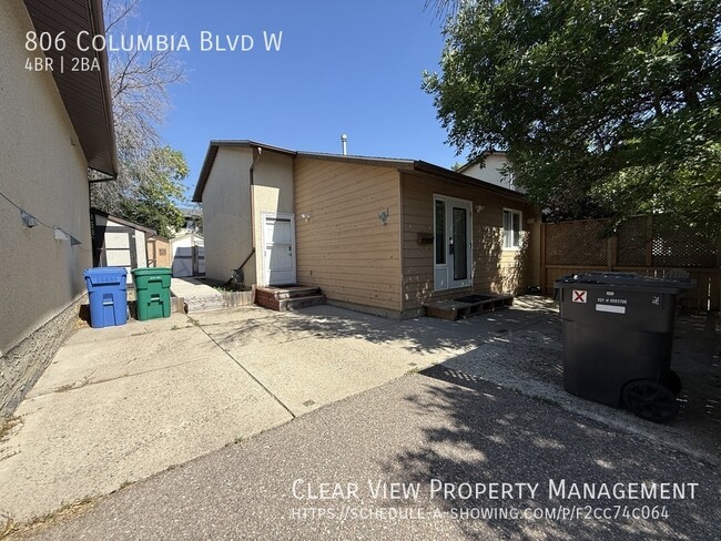 Building Photo - ?? Spacious 4-Bedroom Fenced Home in West Lethbridge!  **PROMO: 1ST MONTH FREE in a 12-18 month l...