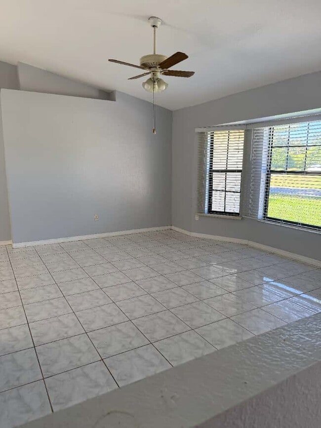 Photo - 1474 Dewitt St