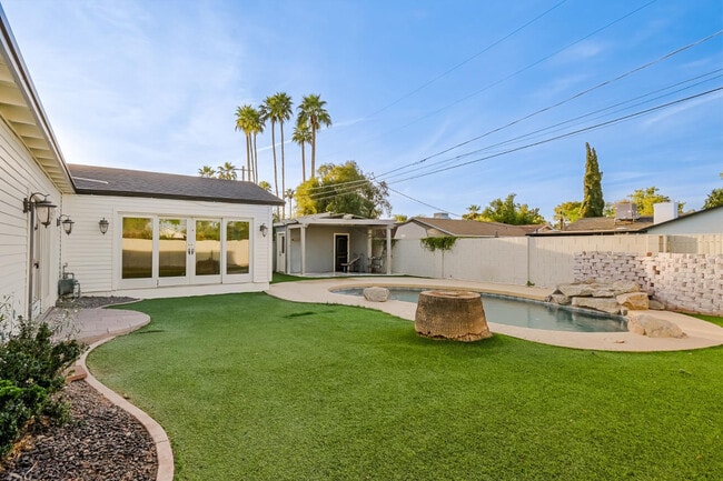 Photo - 5328 E Pinchot Ave