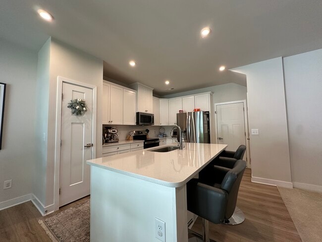 Photo - 1349 Crescent Ridge Dr