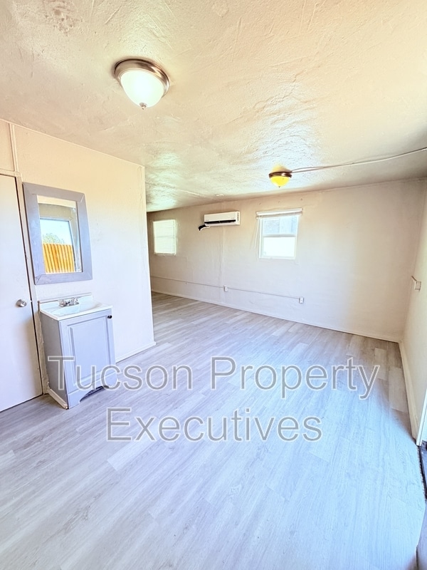 Photo - 234 E 32nd St