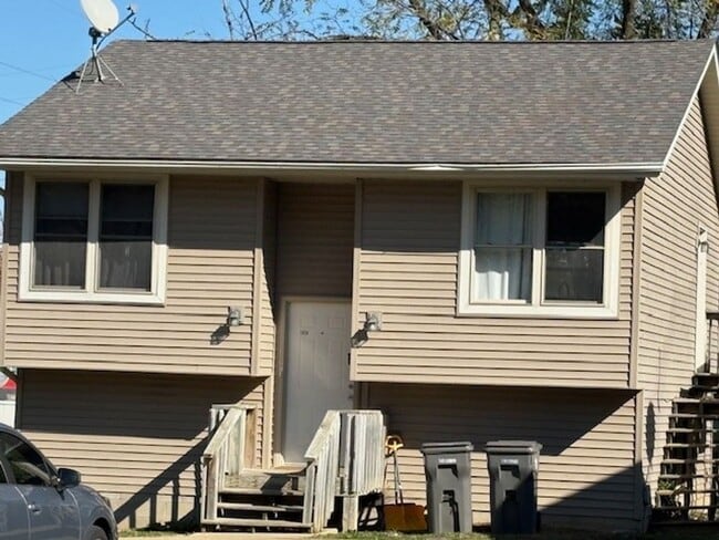 Building Photo - Available 12th, 2026!!