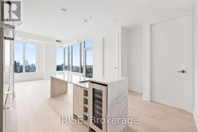 Photo - 11 Yorkville Ave Unit 5909