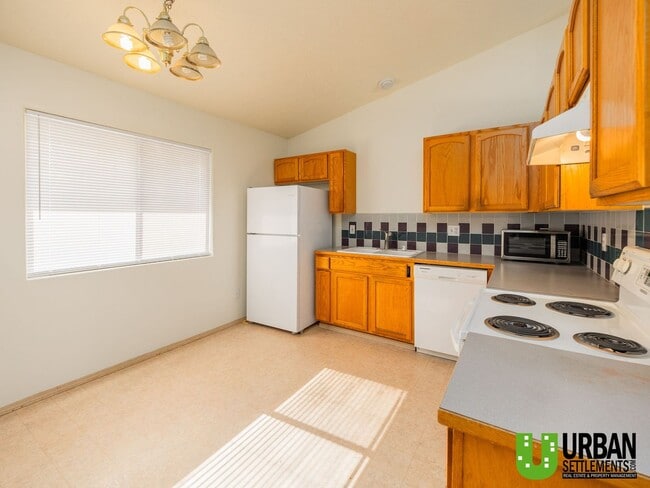 Photo - Mission Ave. 15313-15315 E Unit 15315