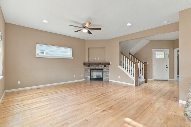 1680 N Winchester Ct