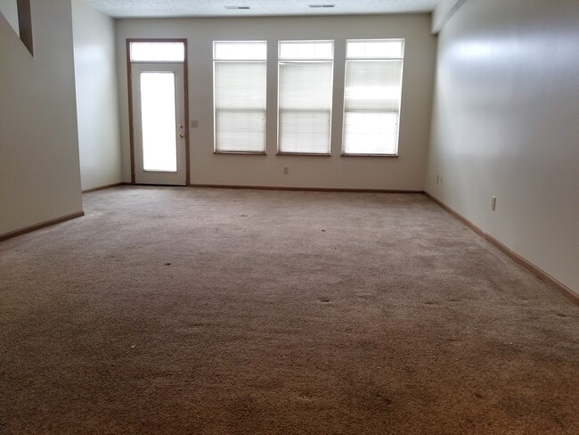 Photo - 8280 Traphagen St NW