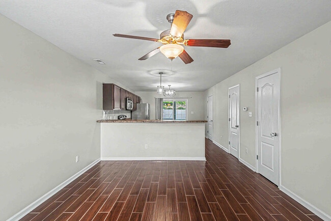 Photo - 177 Glen Cannon Drive