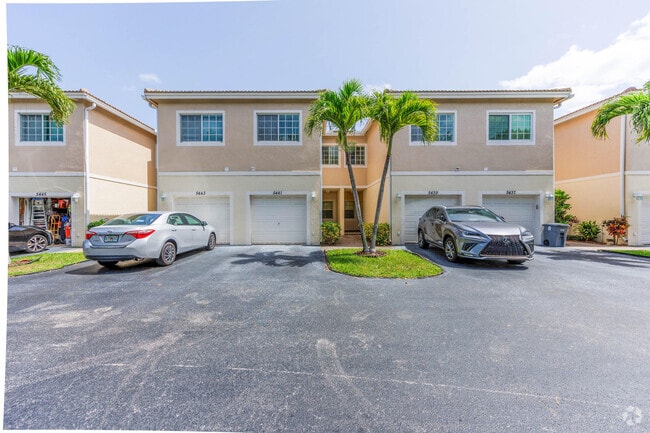 Building Photo - 5441 Via Delray Blvd Rental