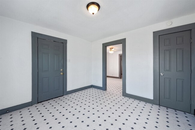 Photo - 2526 Campbell St